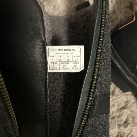 UGG - Elvia women winter tall boots - Grey - US7 - Picture 2 of 6